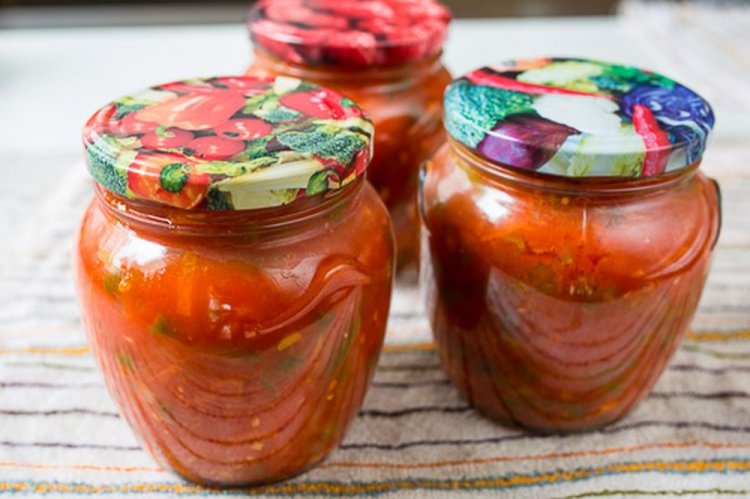 Салат из стручковой фасоли в томатном соке на зиму