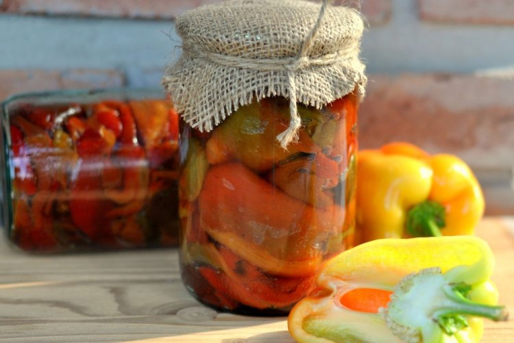 Жареный болгарский перец полосками на зиму