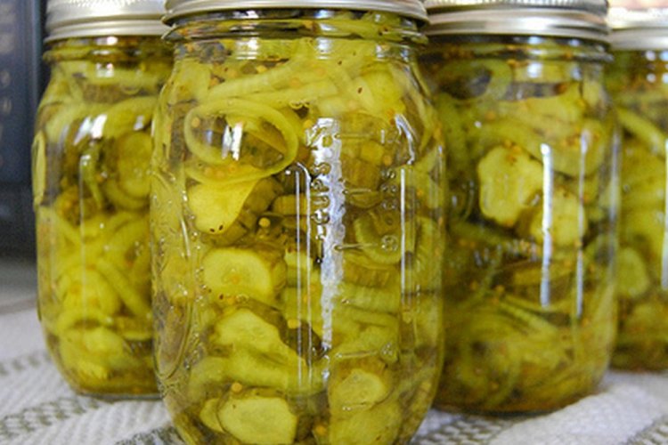 Салат из спаржевой фасоли и огурцов на зиму