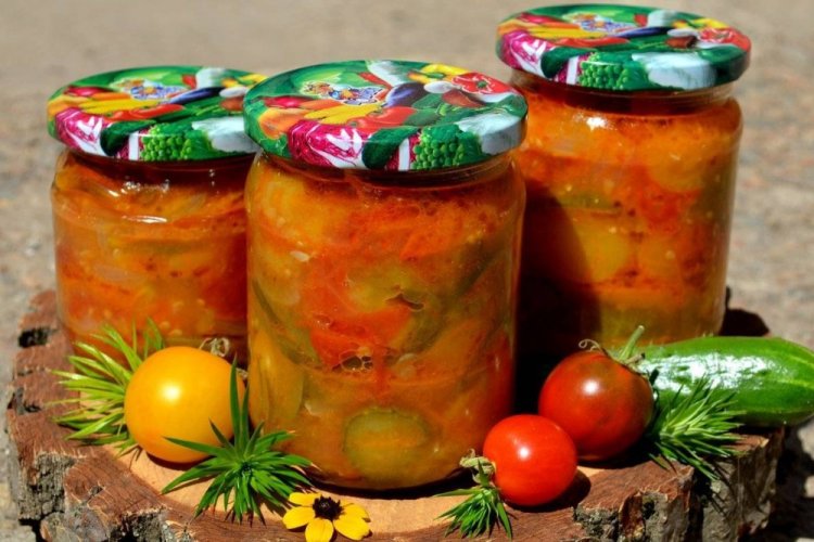 Салат «Парамониха» с огурцами на зиму