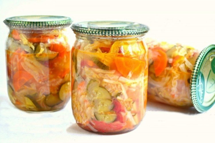 Острый охотничий салат на зиму