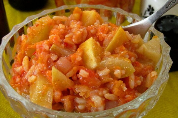 Острые кабачки с рисом на зиму
