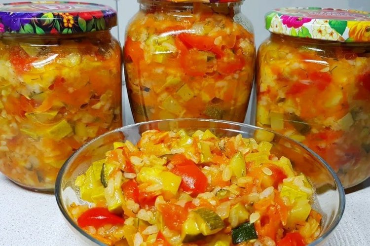 Кабачки с рисом в томатном соке