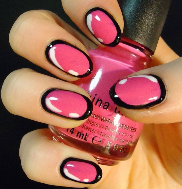 Маникюр в стиле комиксов на короткие ногти