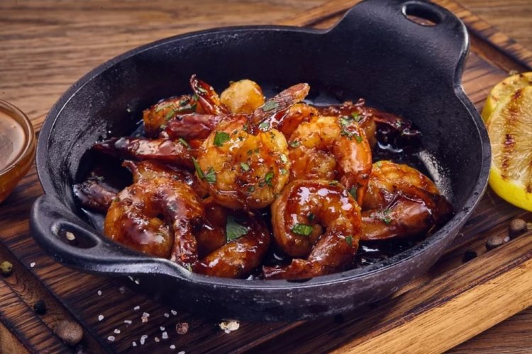 Медово-имбирный соус для креветок