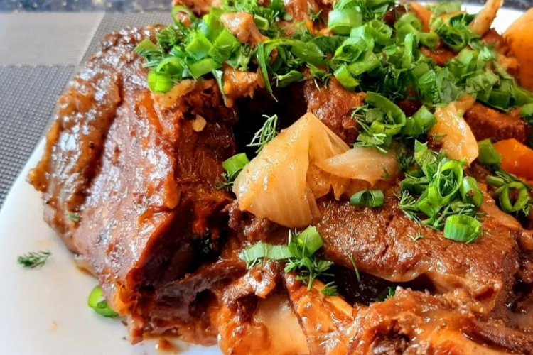 Говядина с овощами в афганском казане