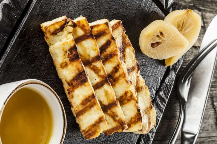 Халуми с грушей на электрогриле