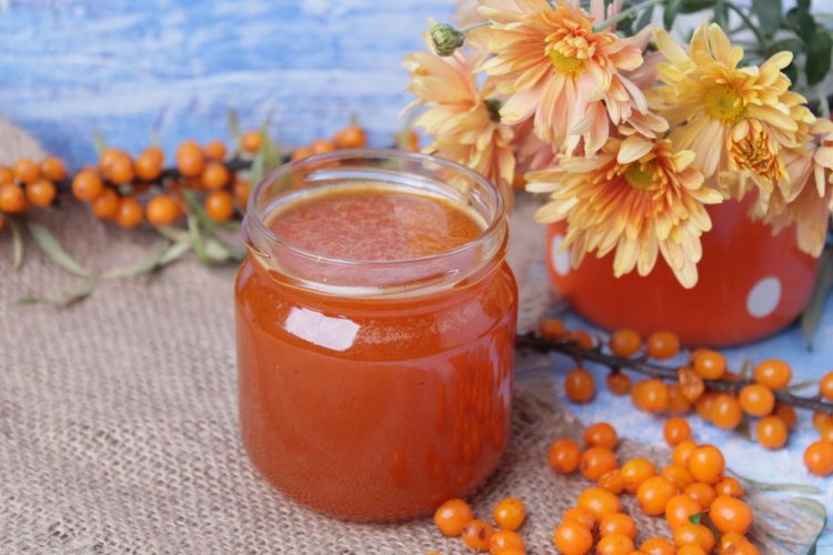 Янтарное варенье из облепихи с лимонным соком