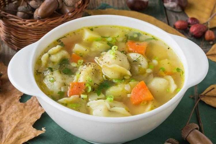 Суп с пельменями