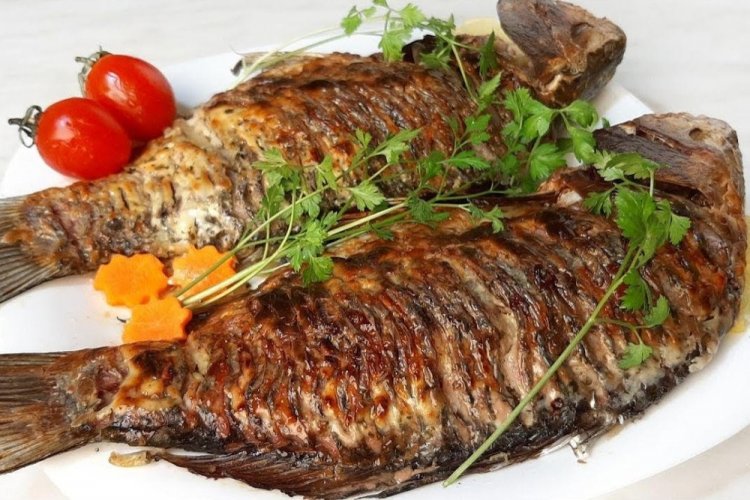 Карась в томате в духовке