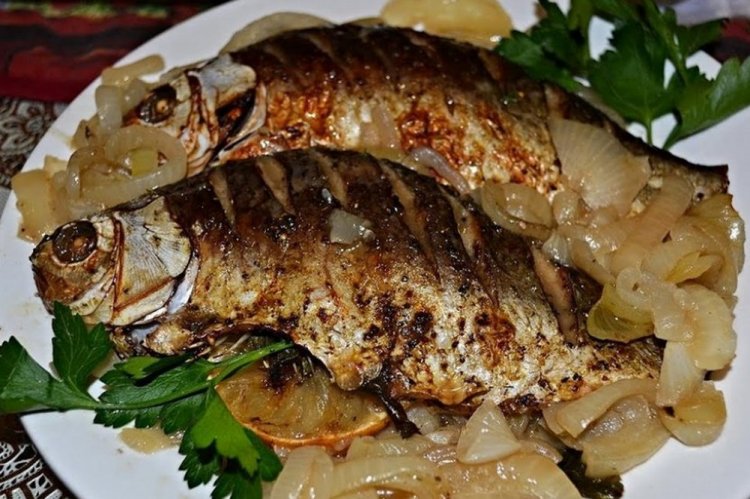 Караси в рукаве в духовке