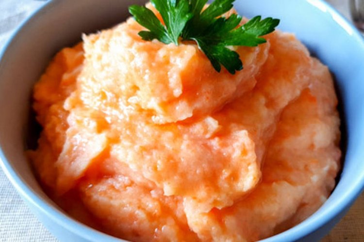 Картофельное пюре с луком и морковью