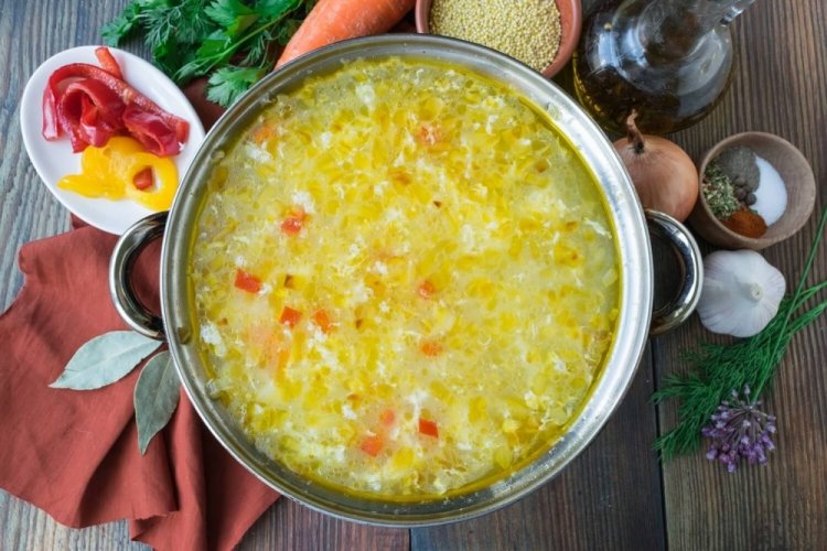 Суп с тушенкой и пшеном