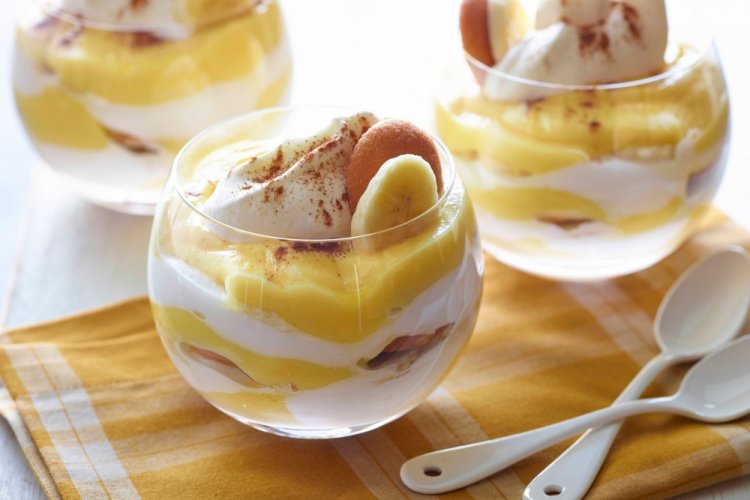 Трайфл с бананами, савоярди и кокосовым молоком