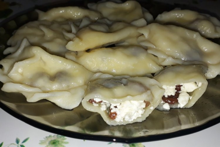 Начинка для вареников с творогом и изюмом