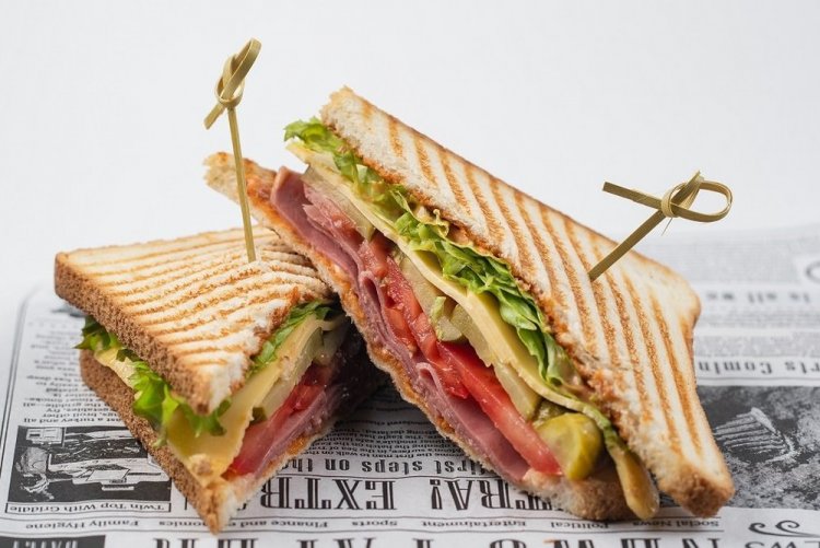 Сэндвичи с ветчиной и сыром