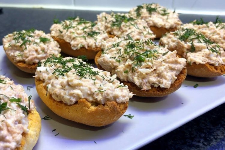 Бутерброды с тунцом