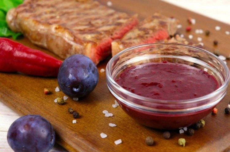 Соус барбекю из слив и острого перца