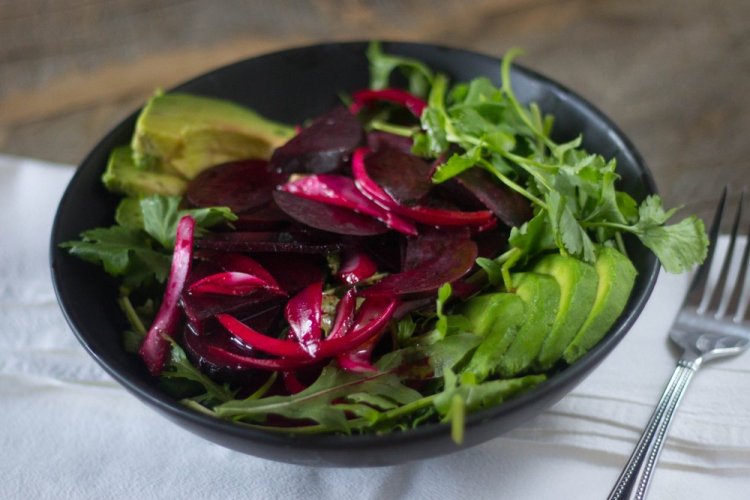 ПП салат с авокадо и свеклой