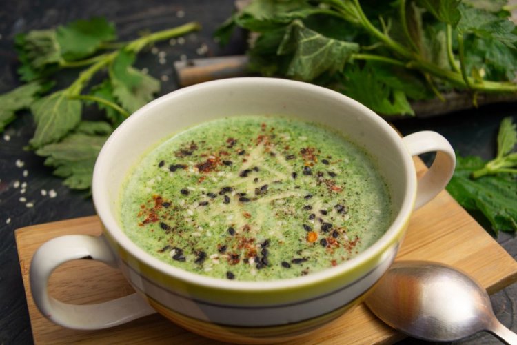 Сливочный суп с крапивой