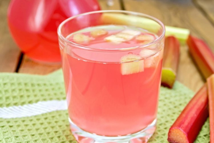 Компот из ревеня