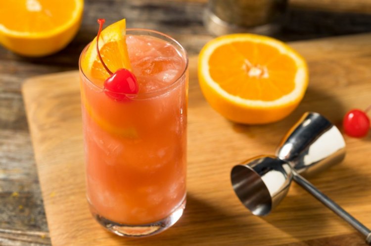 Секс на пляже со смородиновым ликером