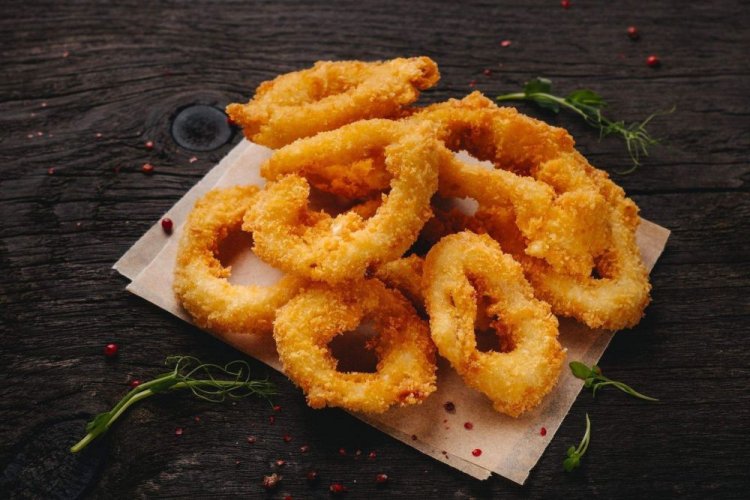 Кольца кальмара в кляре с кукурузной панировкой