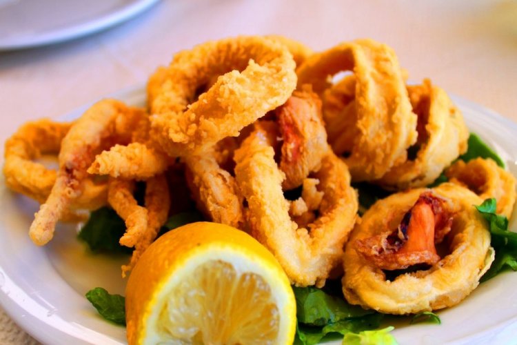 Кальмары в кляре на гриле