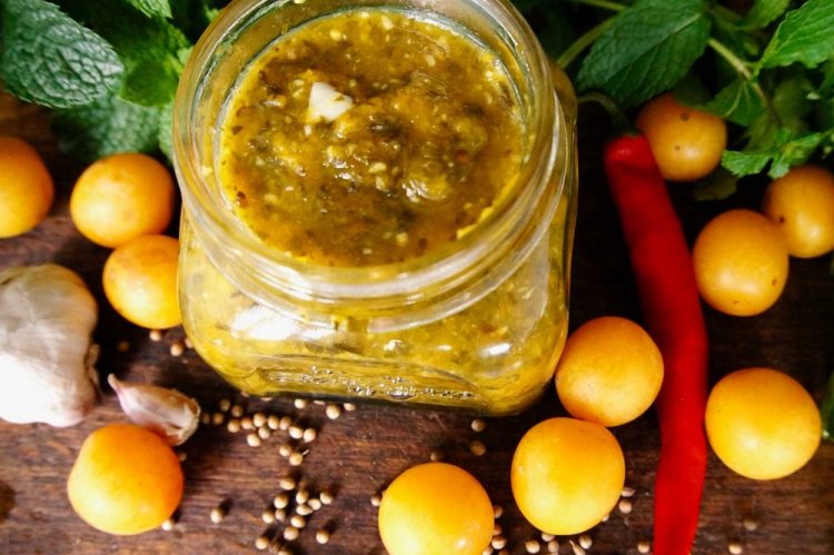 Аджика из желтой сливы на зиму