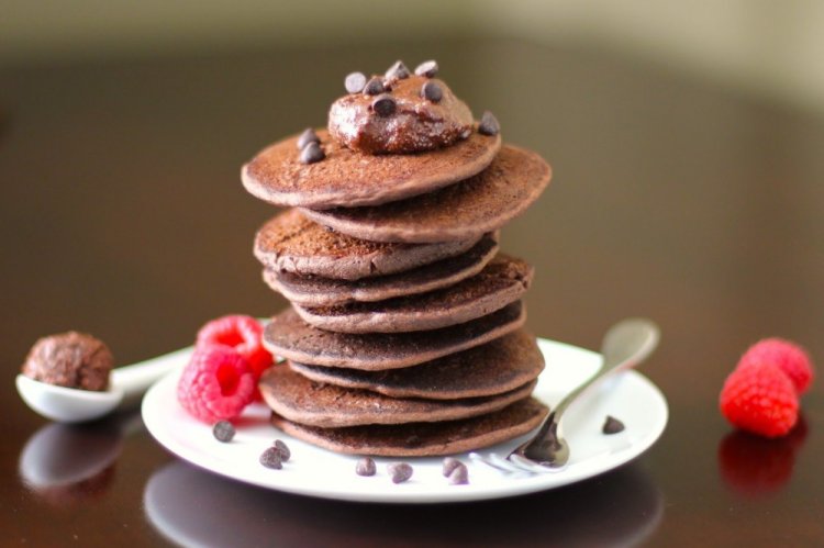 Панкейки на кефире с какао