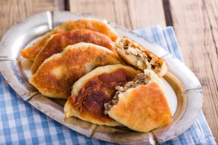 С мясом, булгуром и сулугуни