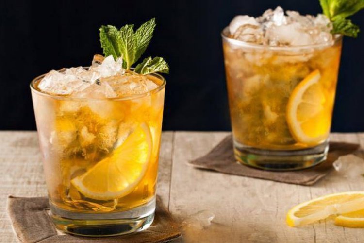 Апельсиновый коктейль с виски