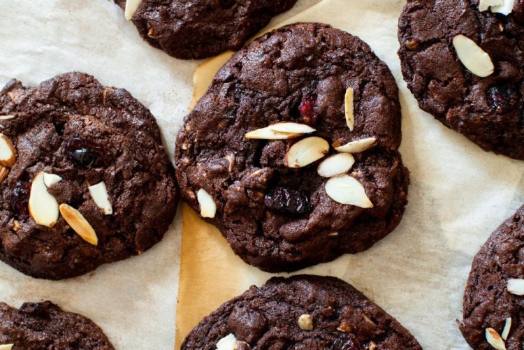 Шоколадно-миндальное печенье