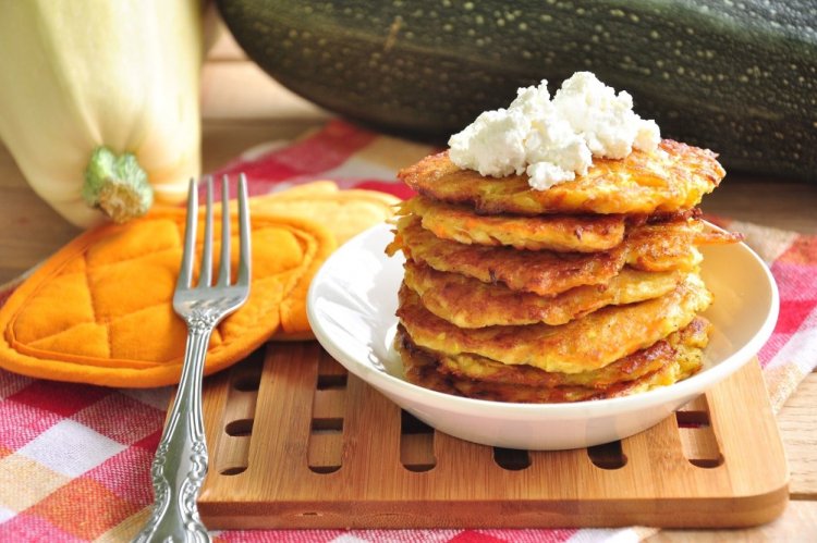 Кабачковые блины с овсяными хлопьями