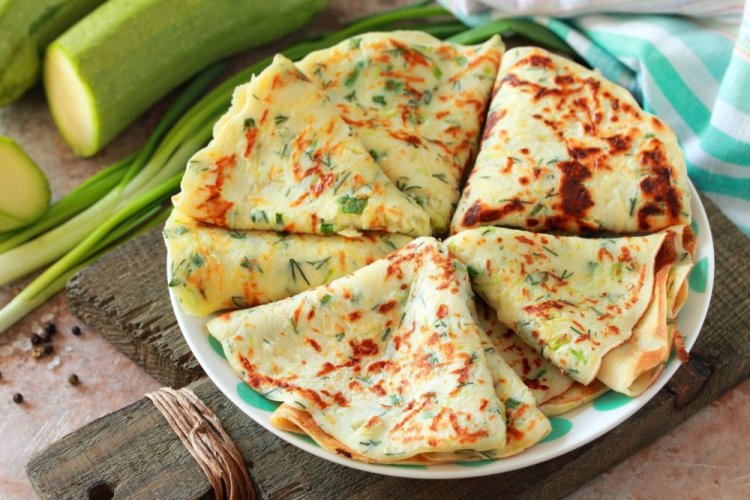 Кабачковые блины с зеленью и сыром