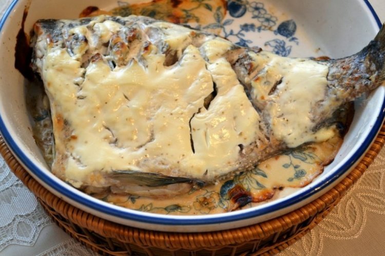 Лещ с майонезом в фольге