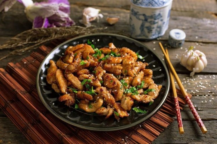 Индейка в соевом соусе на сковороде