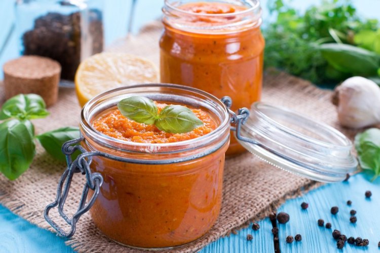 Кабачковая икра с кетчупом и майонезом