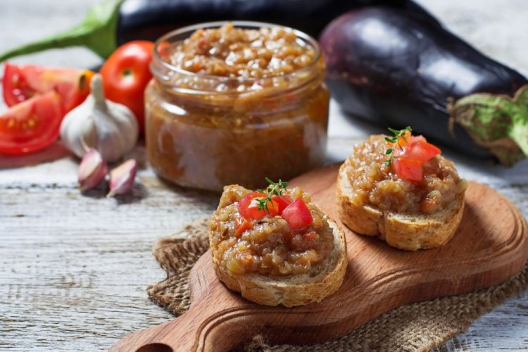 Кабачковая икра с баклажанами и майонезом