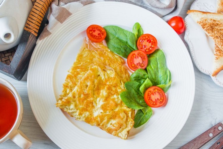 Омлет с макаронами