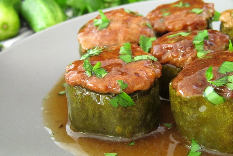 Фаршированные огурцы в духовке