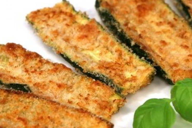 Кабачки слайсами в панировке