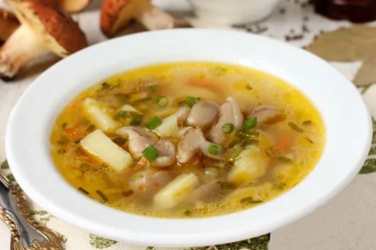 Грибной суп с маслятами
