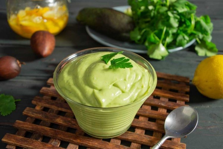 Майонез с авокадо и винным уксусом