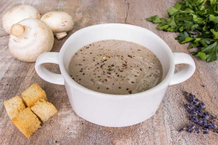Суп-пюре из запеченных шампиньонов