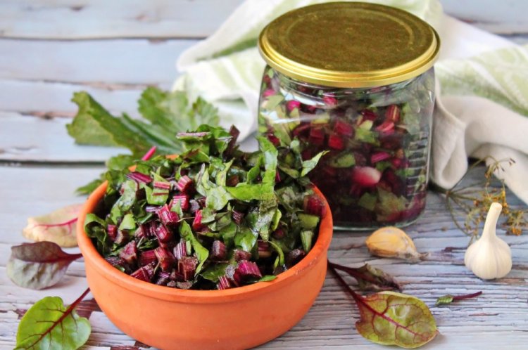 Маринованная свекольная ботва на зиму