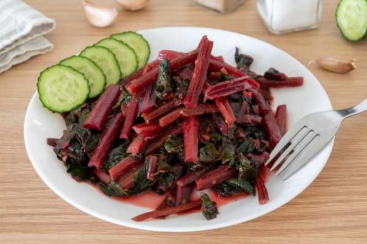 Жареная свекольная ботва