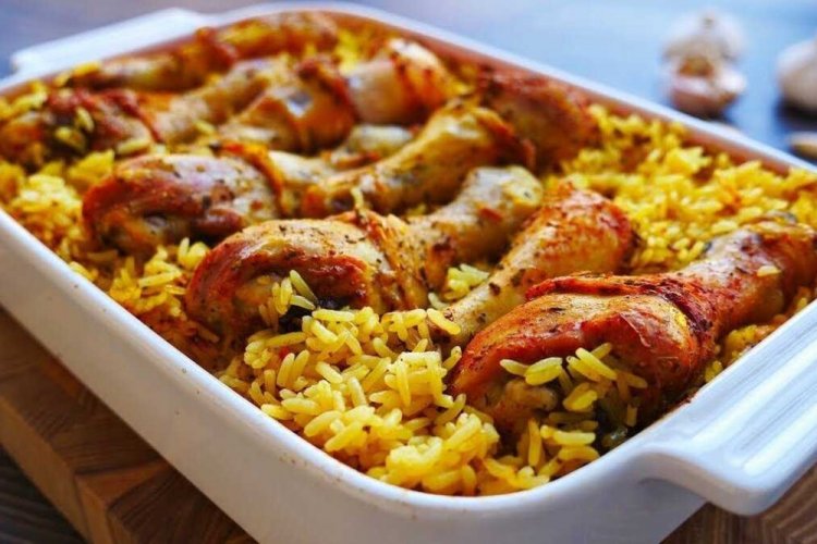 Куриные ножки с рисом и морковью в духовке