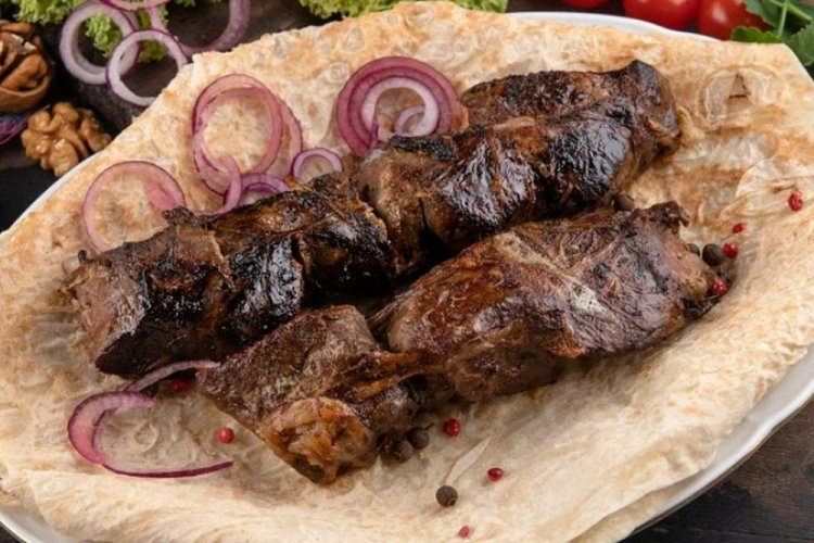 Шашлык из говяжьей печени с уксусным маринадом