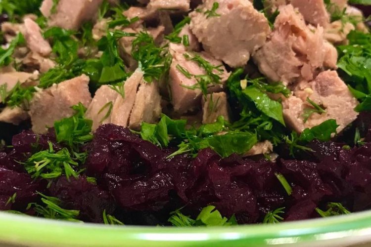 ПП салат со свеклой и тунцом